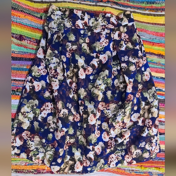 Floral Skirt size Large - Picture 5 of 8